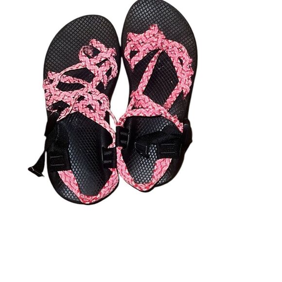 Chaco Black and Pink Strappy Sandals Size 6 - Picture 2 of 6
